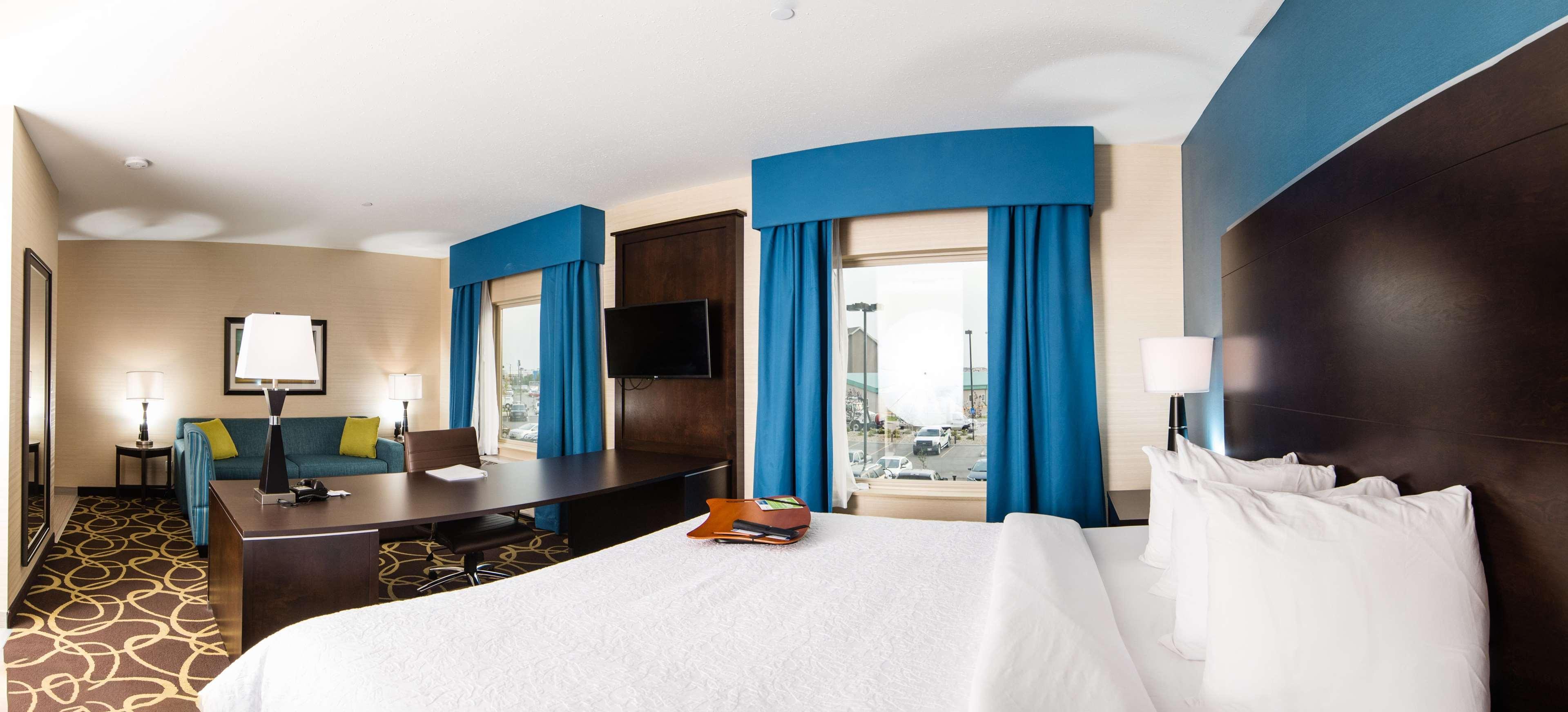 Hampton Inn & Suites East Gate Риджайна Экстерьер фото