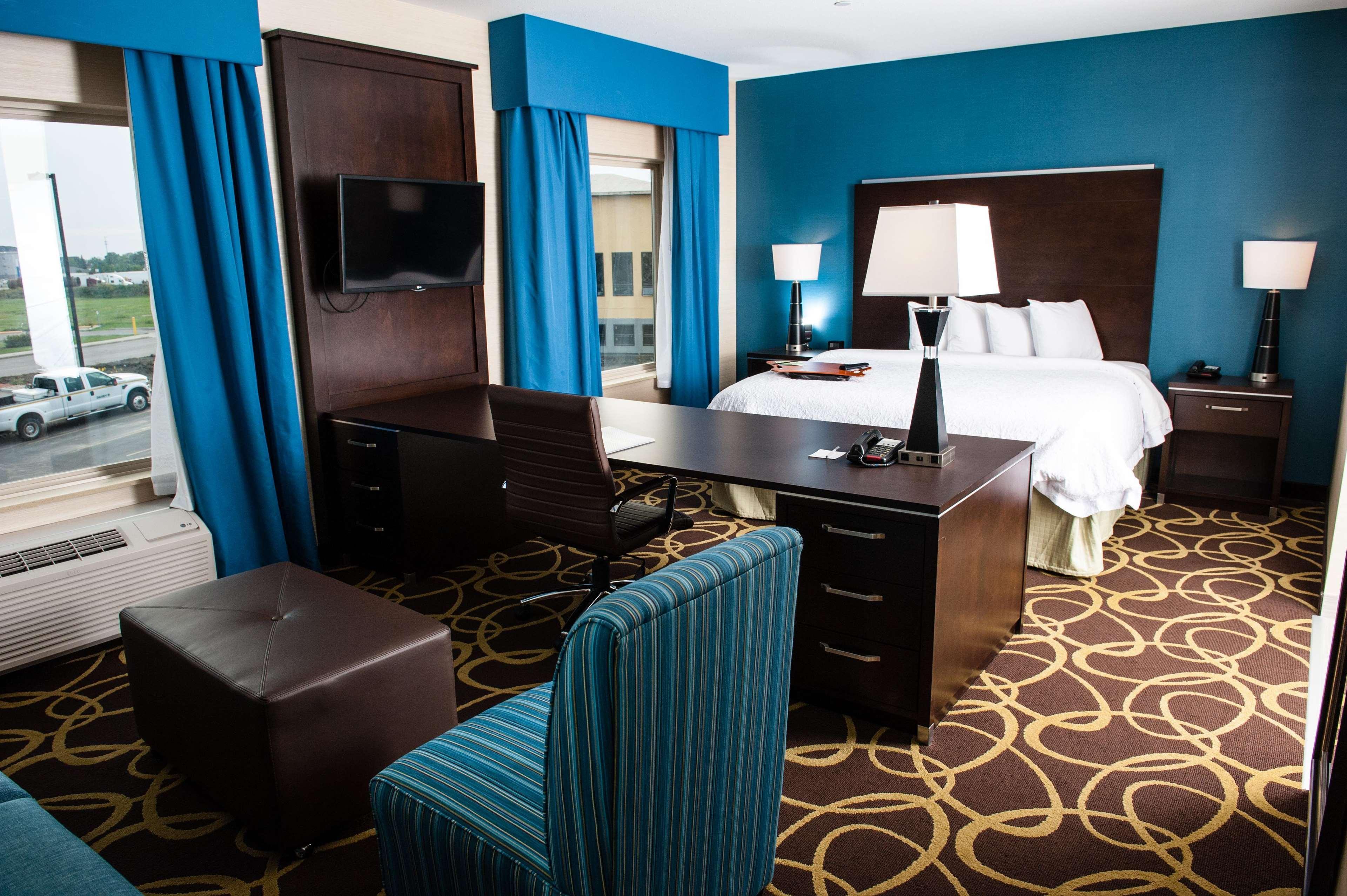 Hampton Inn & Suites East Gate Риджайна Экстерьер фото