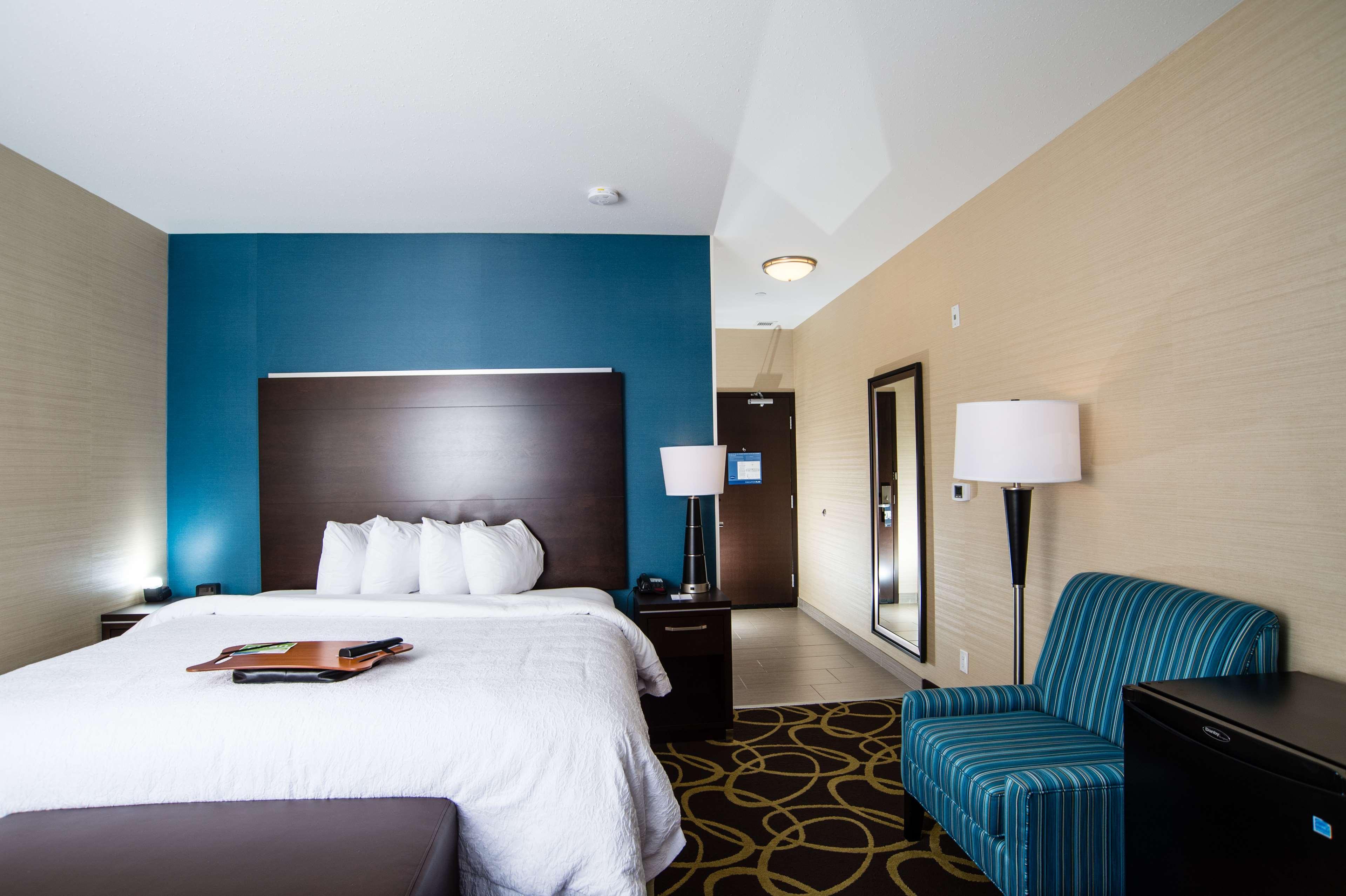 Hampton Inn & Suites East Gate Риджайна Экстерьер фото