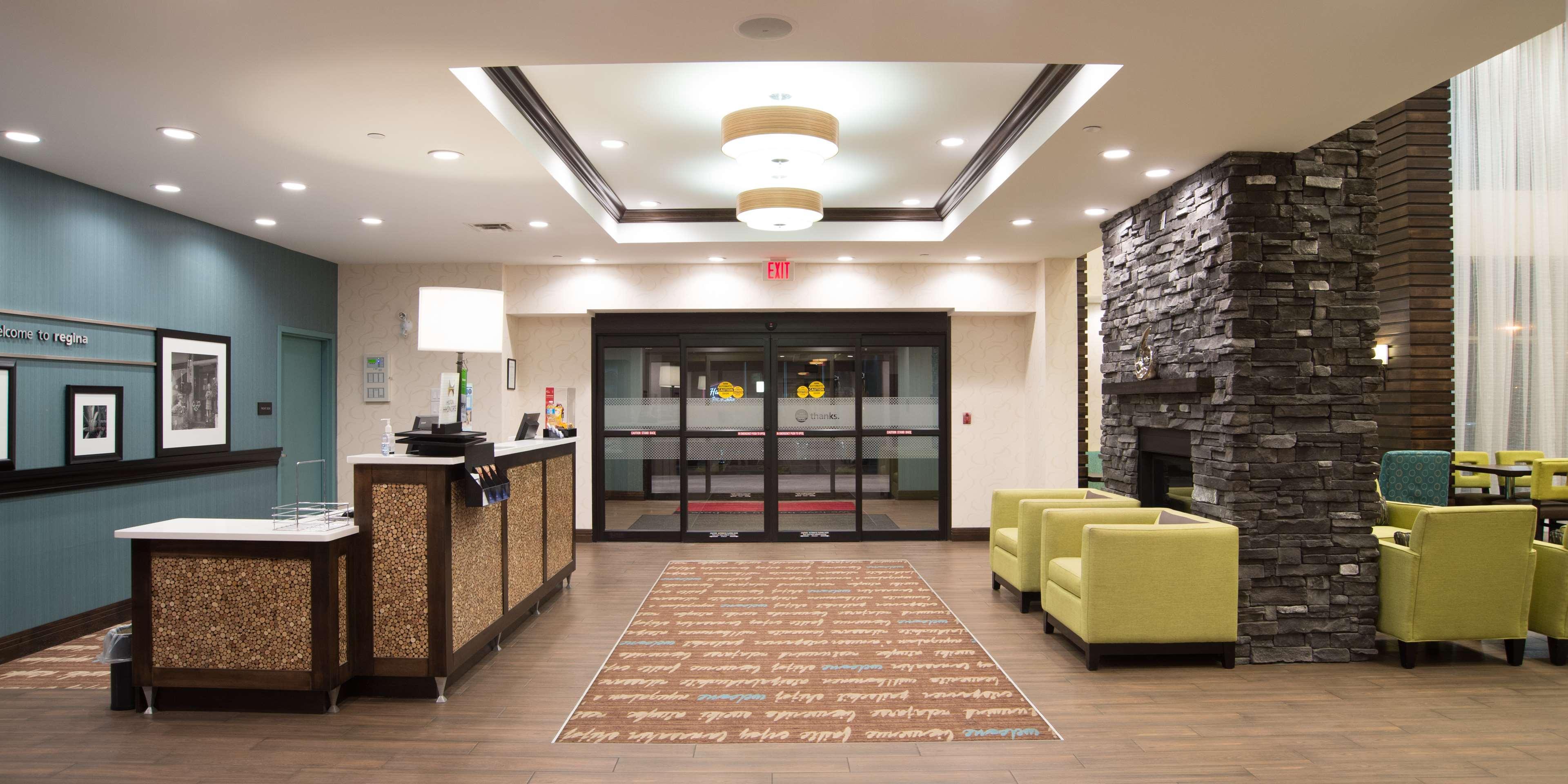 Hampton Inn & Suites East Gate Риджайна Экстерьер фото