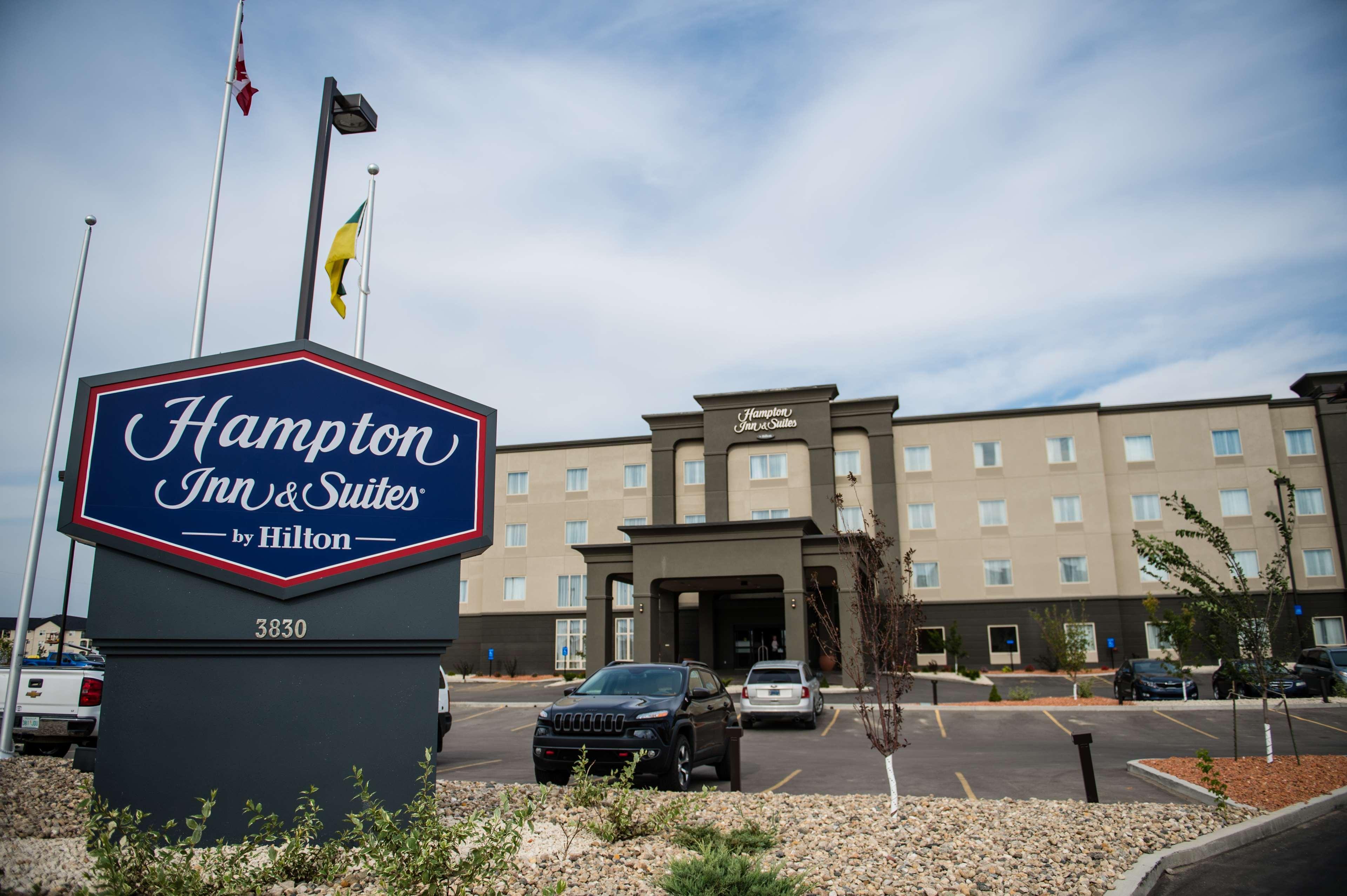 Hampton Inn & Suites East Gate Риджайна Экстерьер фото
