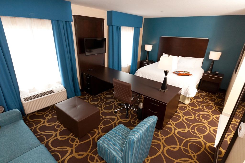 Hampton Inn & Suites East Gate Риджайна Номер фото